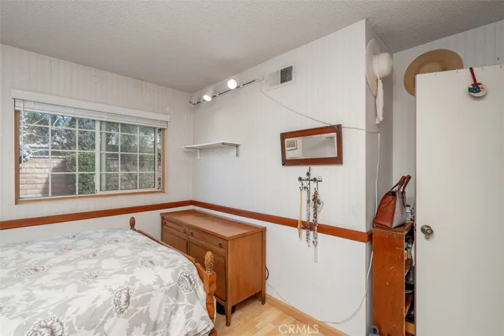 27718 Hyssop Lane, Saugus, California 91350