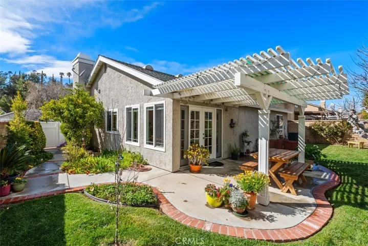 27718 Hyssop Lane, Saugus, California 91350
