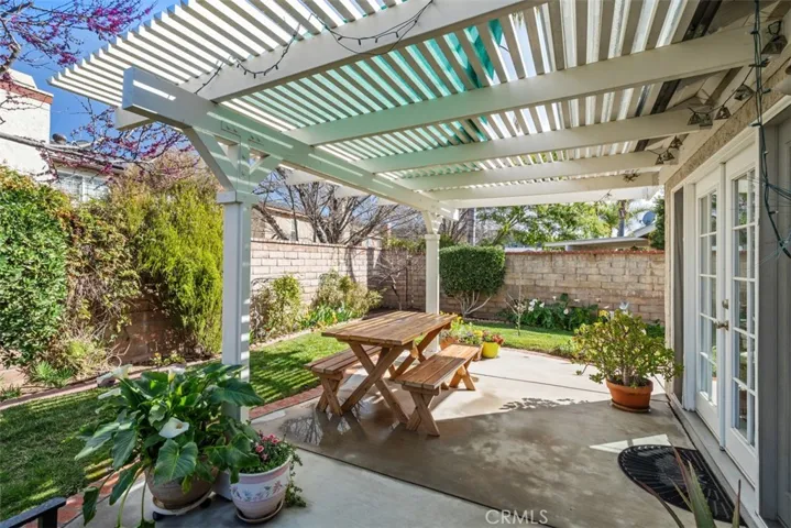 27718 Hyssop Lane, Saugus, California 91350