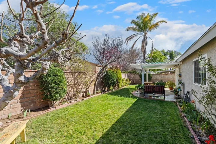 27718 Hyssop Lane, Saugus, California 91350