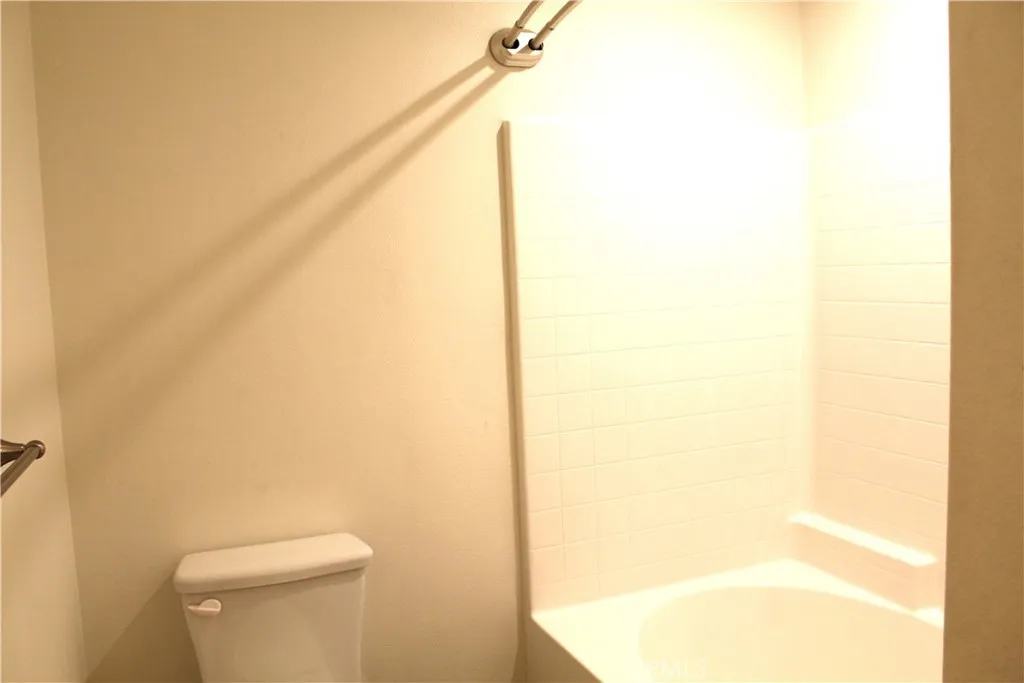 7331 I Avenue, Hesperia, California 92345 home-pic-35