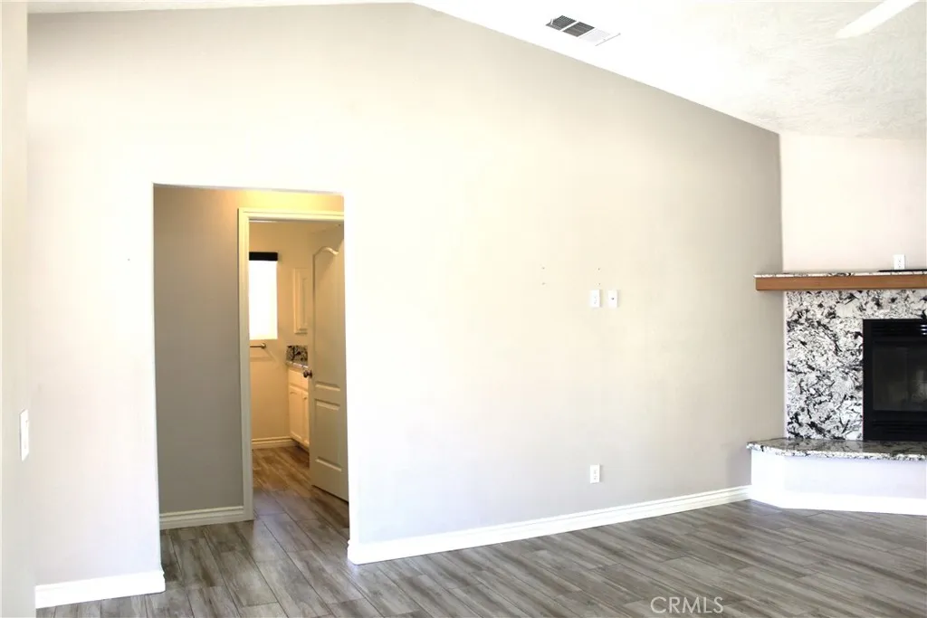 7331 I Avenue, Hesperia, California 92345 home-pic-15