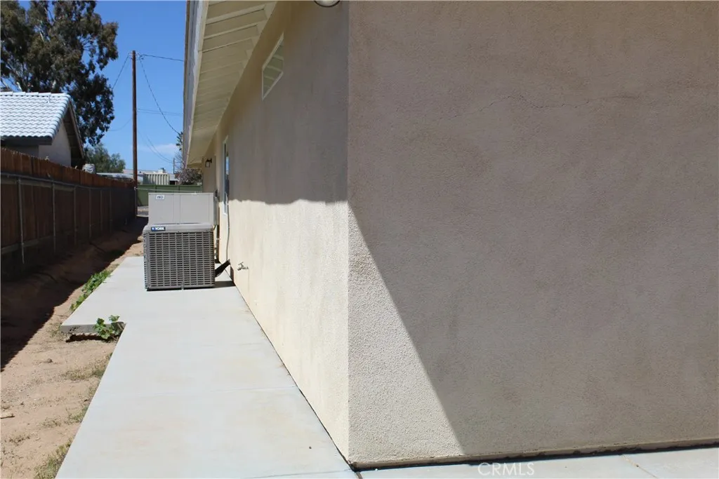 7331 I Avenue, Hesperia, California 92345 home-pic-45