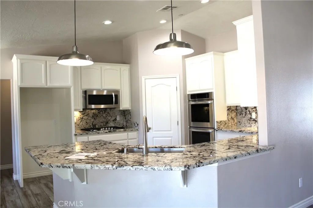 7331 I Avenue, Hesperia, California 92345 home-pic-9