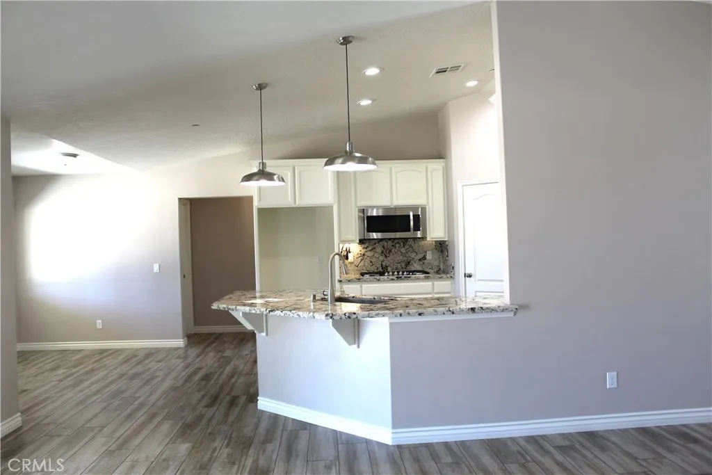 7331 I Avenue, Hesperia, California 92345 home-pic-8