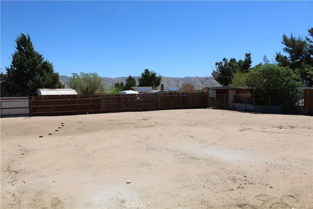 7331 I Avenue, Hesperia, California 92345 home-pic-40