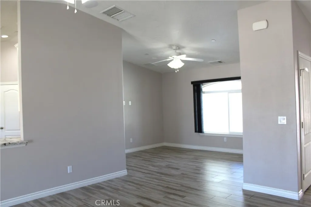 7331 I Avenue, Hesperia, California 92345 home-pic-5