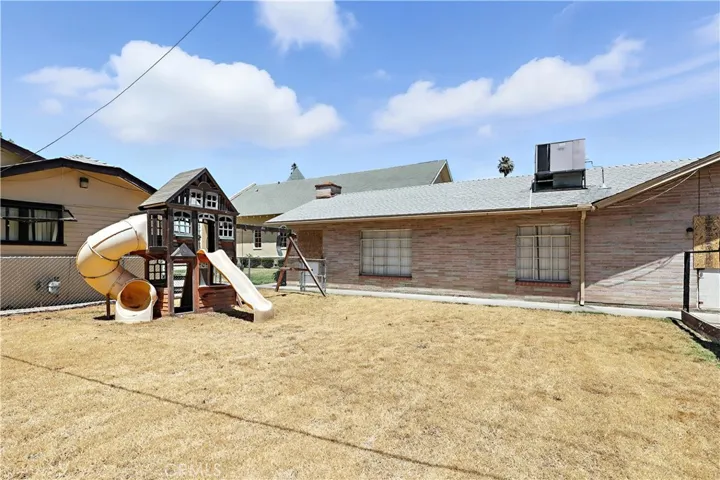 601 Trinity Avenue, Chowchilla, California 93610