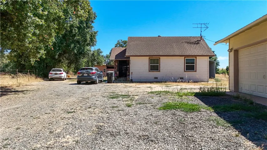 601 Trinity Avenue, Chowchilla, California 93610