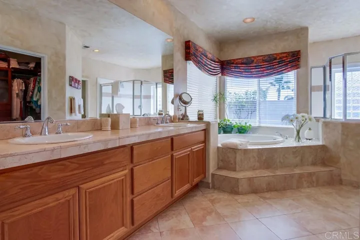 2162 Knollwood Avenue, Fallbrook, California 92028