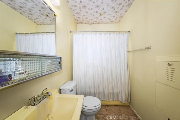 5261 Raintree Street, Yorba Linda, California 92886