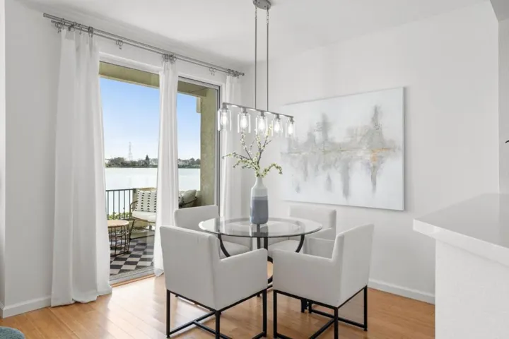 300 Baltic Circle 306, Redwood City, California 94065