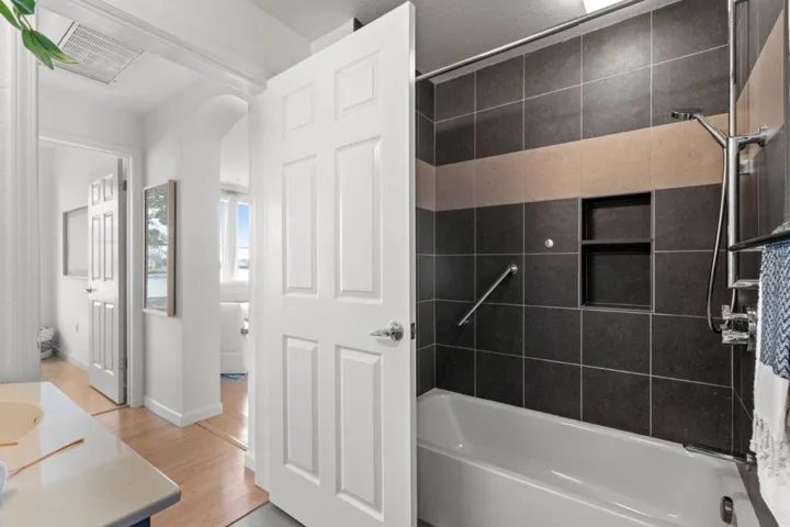 300 Baltic Circle 306, Redwood City, California 94065