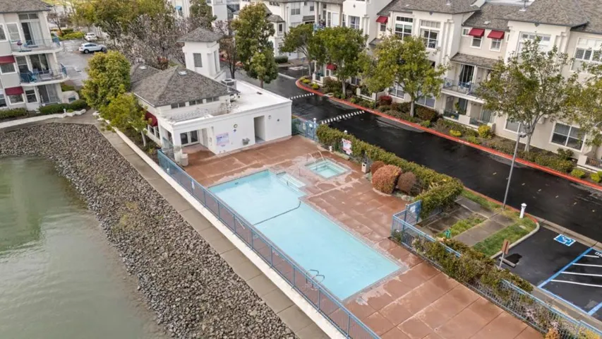 300 Baltic Circle 306, Redwood City, California 94065