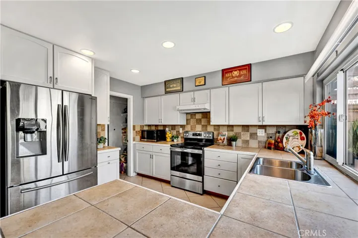  newer stainless-steel electric range