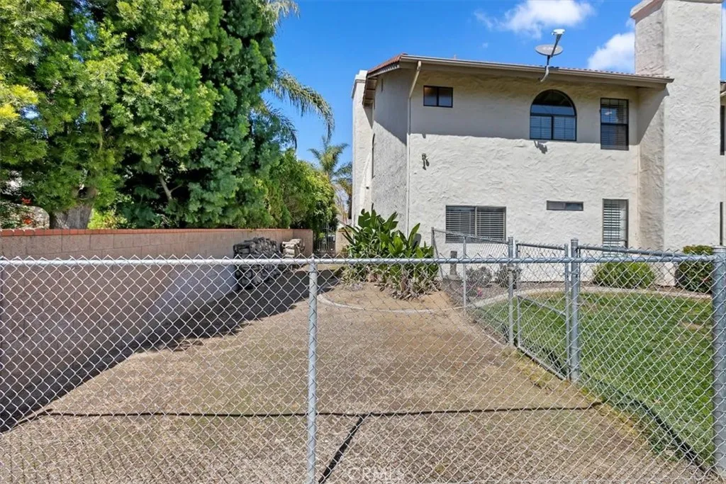 1618 Southport Drive, Riverside, California 92506 home-pic-55