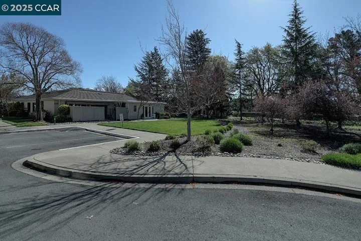 1900 Golden Rain Rd 2, Walnut Creek, California 94595