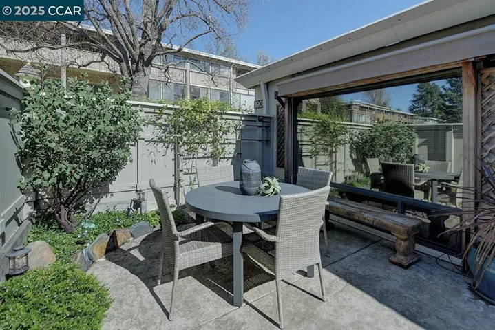 1900 Golden Rain Rd 2, Walnut Creek, California 94595
