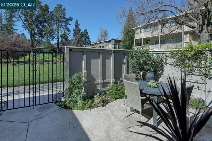 1900 Golden Rain Rd 2, Walnut Creek, California 94595