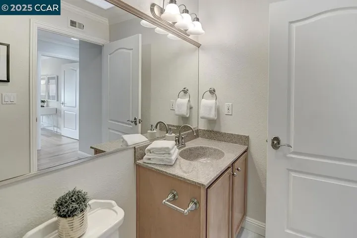1900 Golden Rain Rd 2, Walnut Creek, California 94595