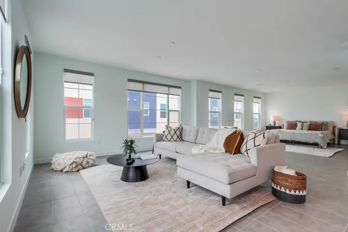 2015 Placentia Avenue, Costa Mesa, California 92627