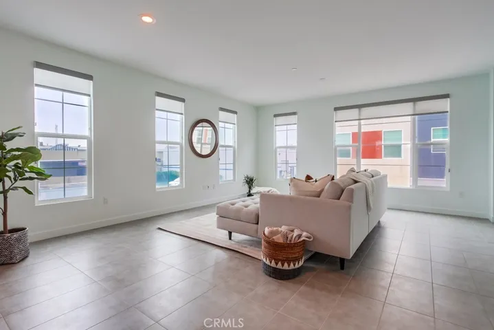 2015 Placentia Avenue, Costa Mesa, California 92627