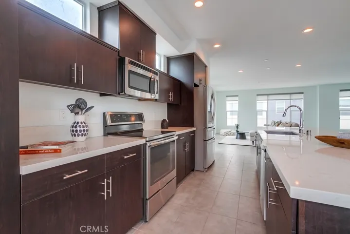 2015 Placentia Avenue, Costa Mesa, California 92627