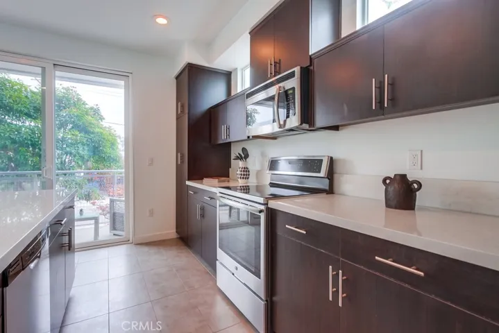 2015 Placentia Avenue, Costa Mesa, California 92627