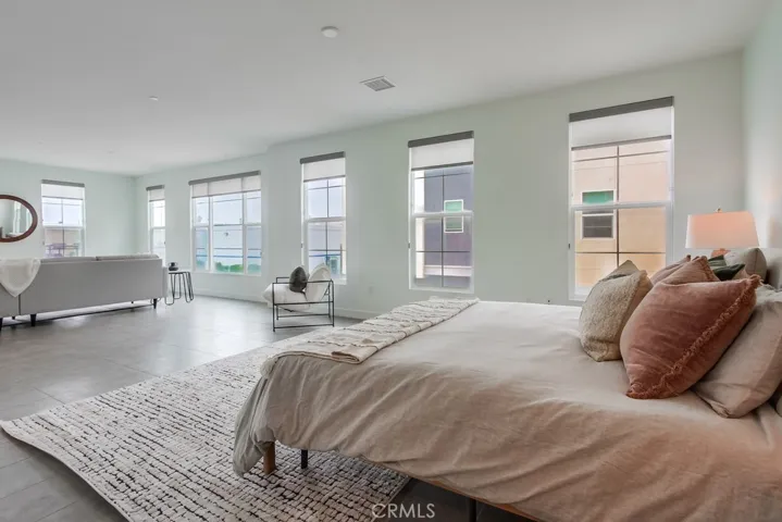 2015 Placentia Avenue, Costa Mesa, California 92627