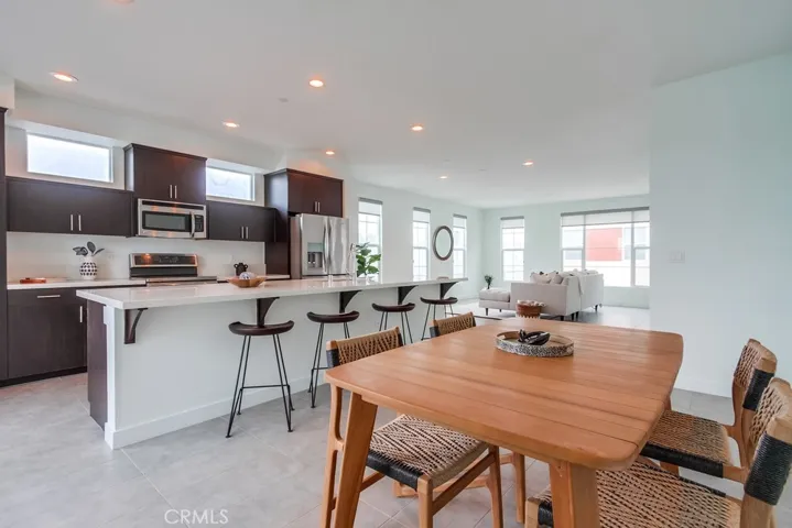 2015 Placentia Avenue, Costa Mesa, California 92627