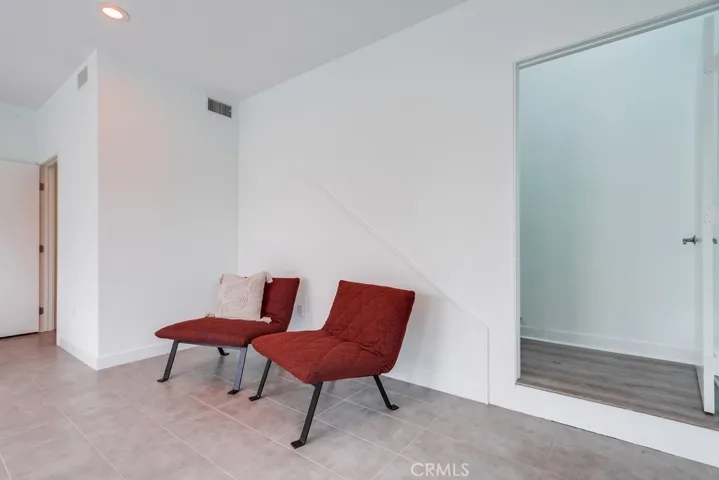2015 Placentia Avenue, Costa Mesa, California 92627