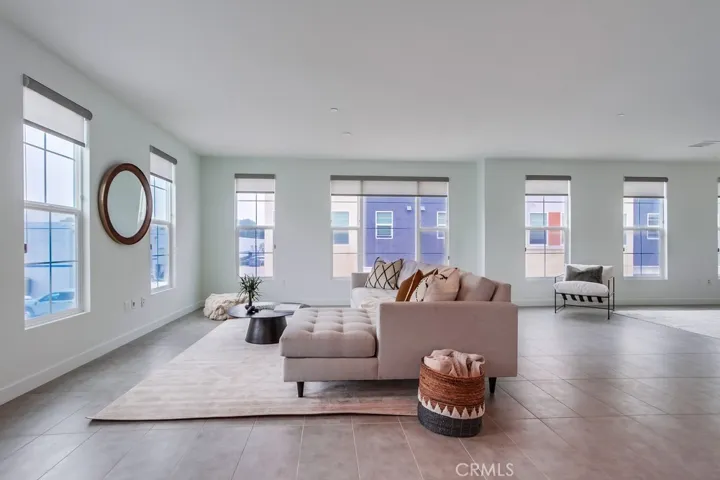2015 Placentia Avenue, Costa Mesa, California 92627