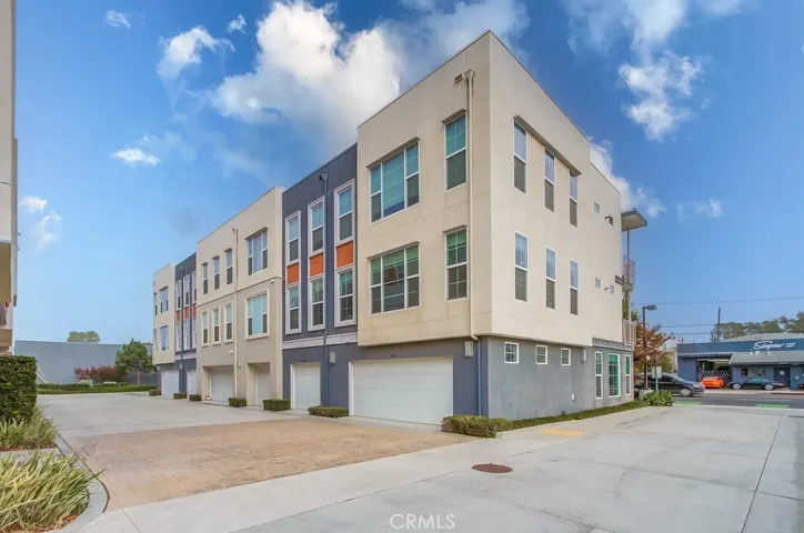 2015 Placentia Avenue, Costa Mesa, California 92627