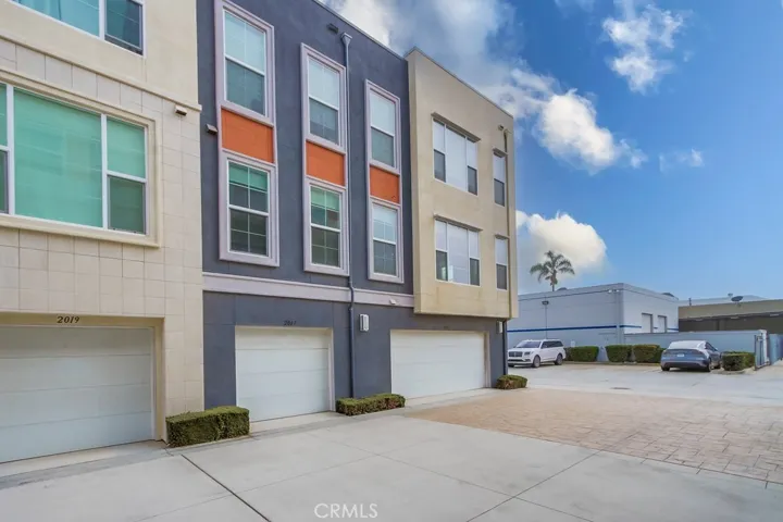2015 Placentia Avenue, Costa Mesa, California 92627