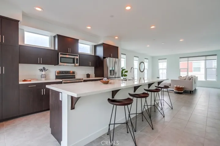 2015 Placentia Avenue, Costa Mesa, California 92627