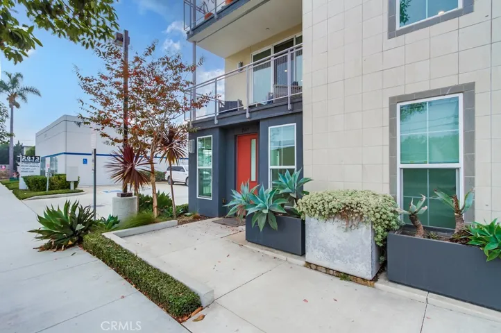 2015 Placentia Avenue, Costa Mesa, California 92627