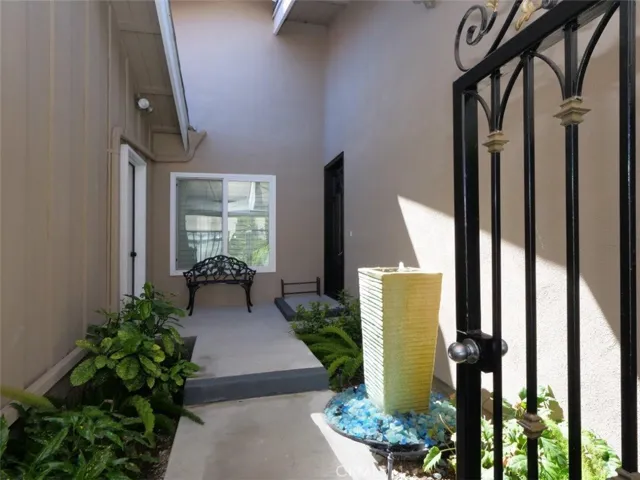 Private gate