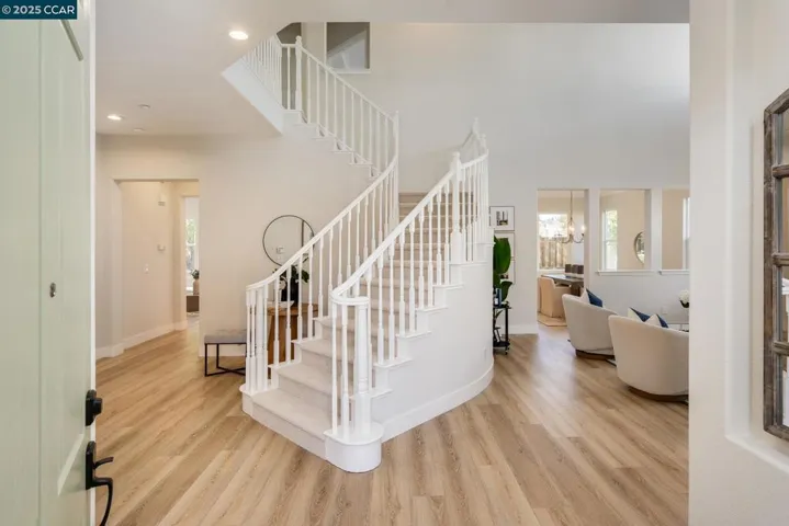 3103 S Bridgepointe Ln, Dublin, California 94568