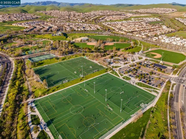 3103 S Bridgepointe Ln, Dublin, California 94568