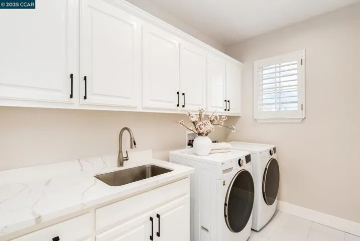3103 S Bridgepointe Ln, Dublin, California 94568