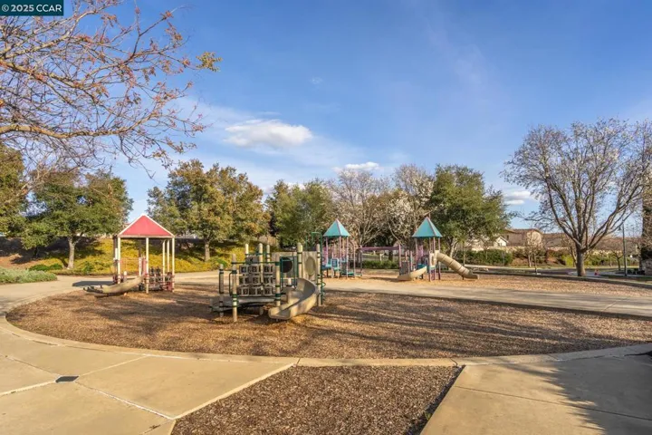 3103 S Bridgepointe Ln, Dublin, California 94568