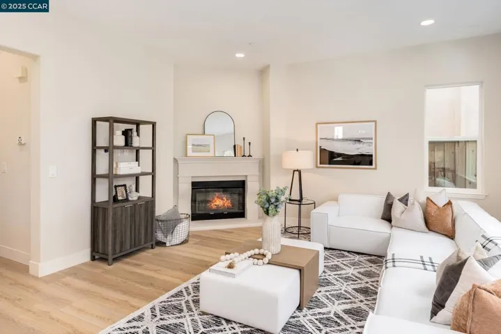 3103 S Bridgepointe Ln, Dublin, California 94568