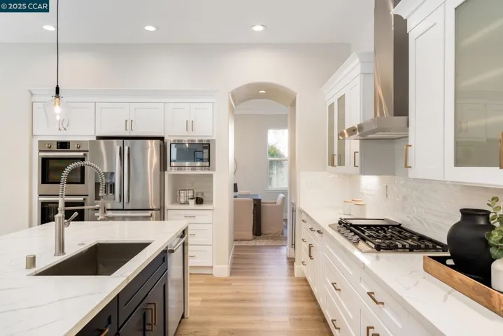 3103 S Bridgepointe Ln, Dublin, California 94568