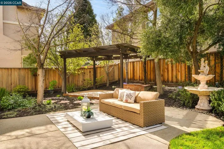 3103 S Bridgepointe Ln, Dublin, California 94568