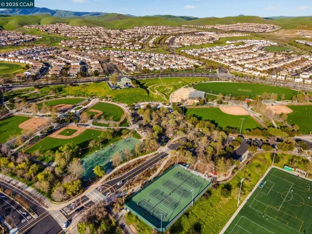 3103 S Bridgepointe Ln, Dublin, California 94568
