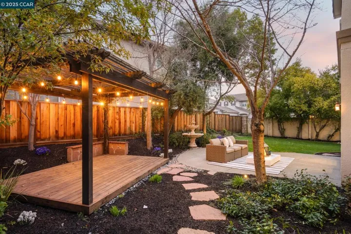 3103 S Bridgepointe Ln, Dublin, California 94568