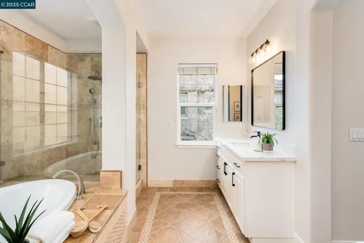 3103 S Bridgepointe Ln, Dublin, California 94568