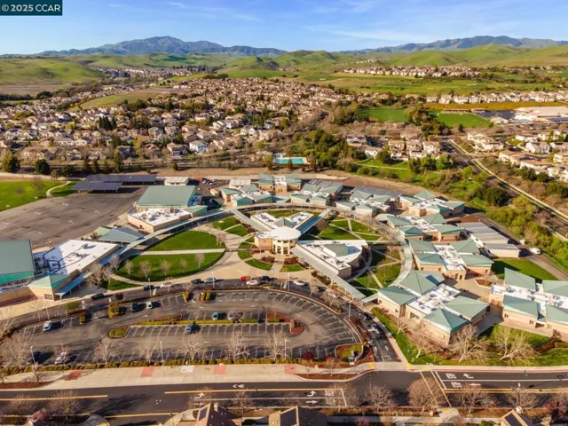 3103 S Bridgepointe Ln, Dublin, California 94568