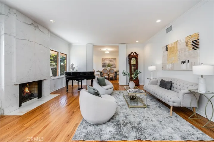 1420 Stradella Road, Los Angeles, California 90077