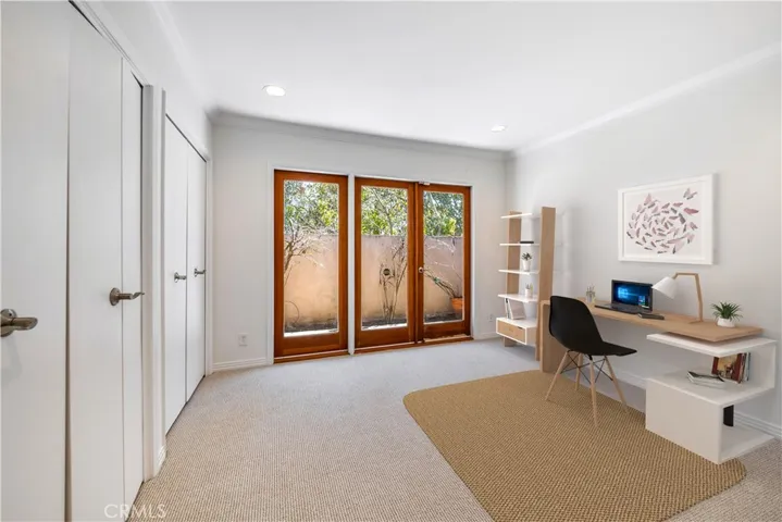 1420 Stradella Road, Los Angeles, California 90077